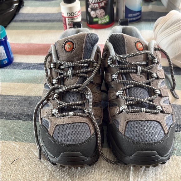 Merrell Gray and blue Moab Athletic Shoes with Rugged Outsole Vibram! - Picture 3 of 7